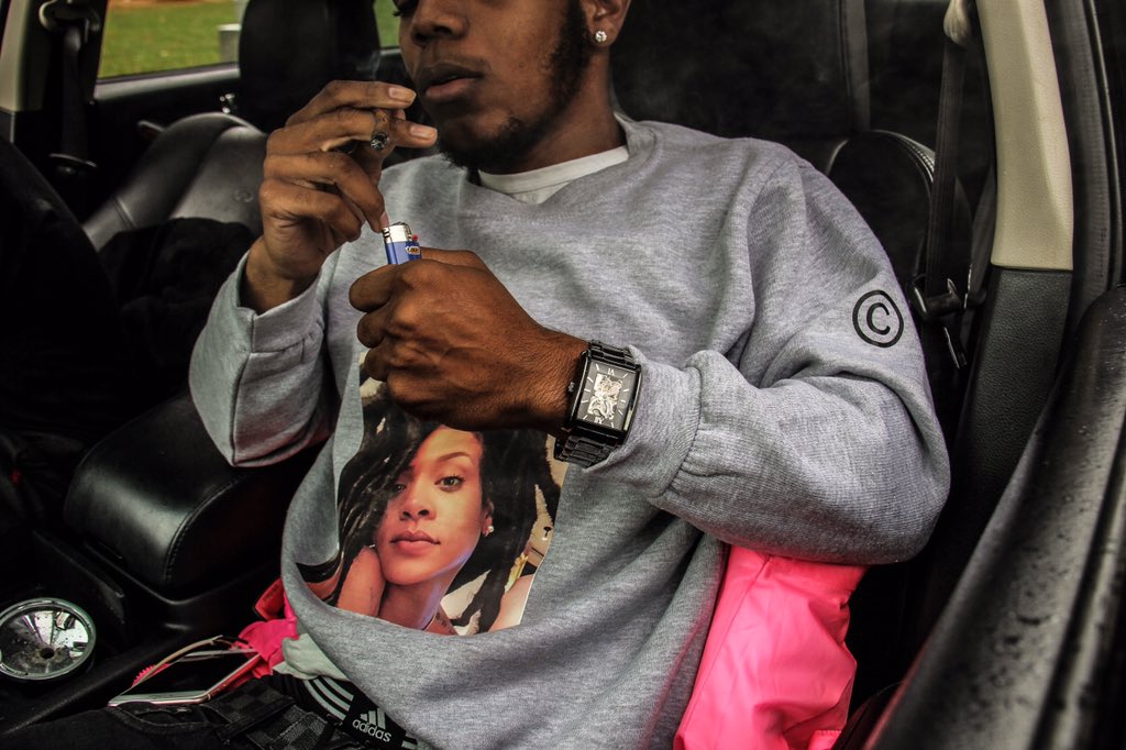bluffseason's tweet photo. COZYRIRI SWEATER 
Pre-Order Now 
online | https://t.co/RwknQd4xRV

#creatortv https://t.co/WeYlERXZhg