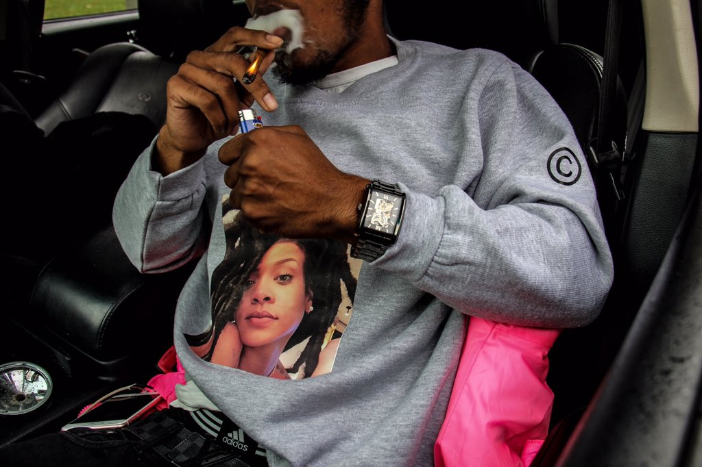 bluffseason's tweet photo. COZYRIRI SWEATER 
Pre-Order Now 
online | https://t.co/RwknQd4xRV

#creatortv https://t.co/WeYlERXZhg