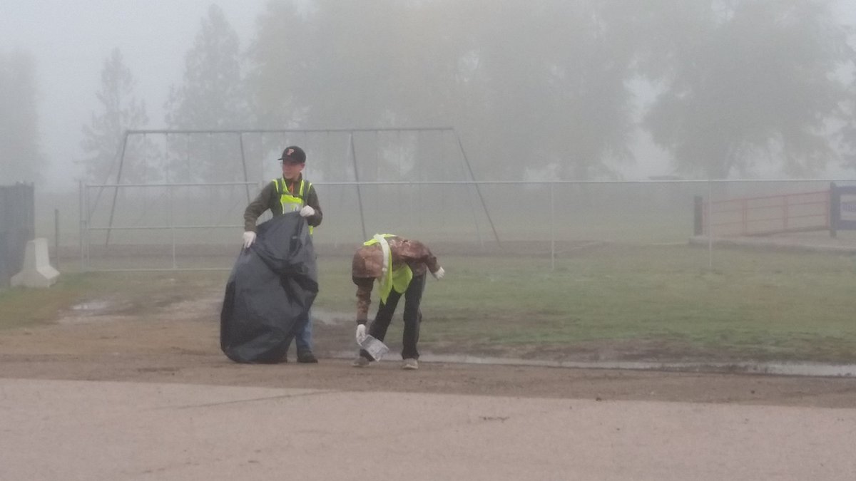 FT_Intermediate's tweet photo. Adventure Club Trash Clean-up https://t.co/s0Iz8W1KWE