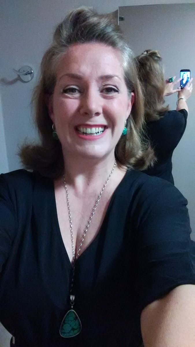 ChristineBerris's tweet photo. Ready for my big night out at the Humanist celebrant conference #Connecting2016 #happyhumanist https://t.co/uK3M1vya4d