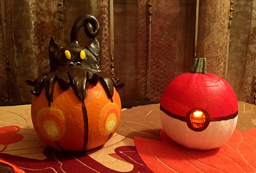 Pokemon's tweet photo. Amazing Pumpkaboo and Poké Ball pumpkins! Thanks for sharing your #PokemonHalloween photo, Trainer Christina! https://t.co/Fo1QGOymeI
