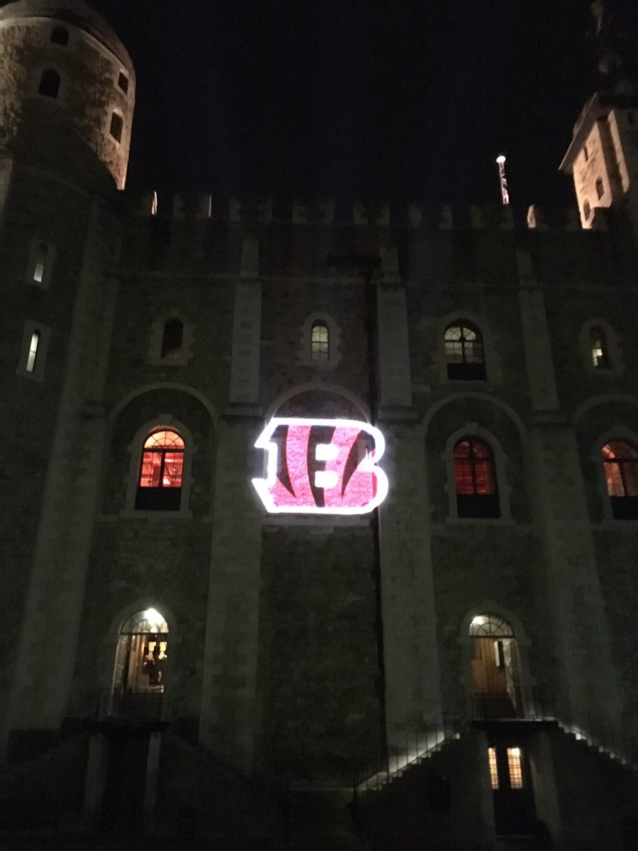 #Bengals takeover Tower of London #WhoDeyInTheUK https://t.co/teparzbta9