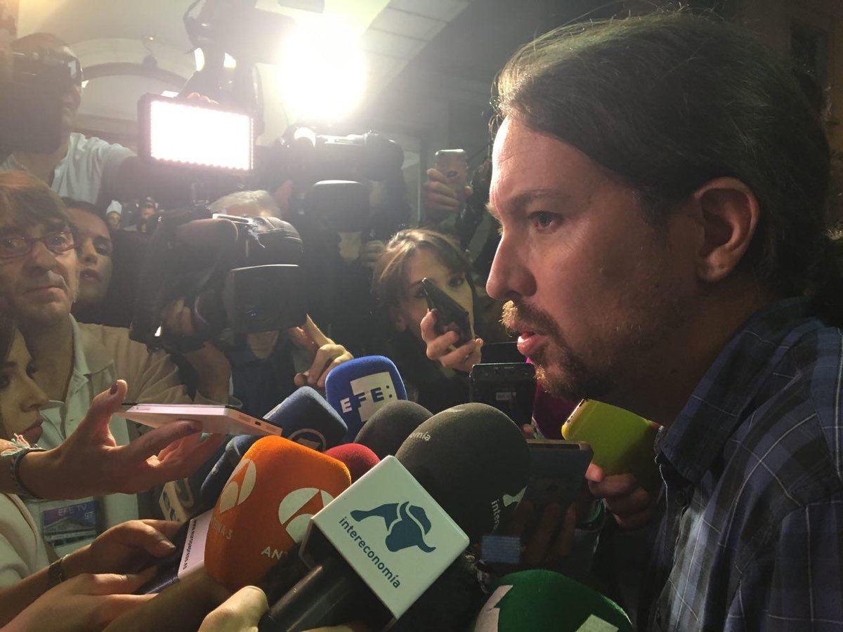 PodemosCongreso's tweet photo. "Hoy empieza una nueva época. Más tarde o más temprano sé que gobernaremos" @Pablo_Iglesias_ https://t.co/PCt2ESFbzy