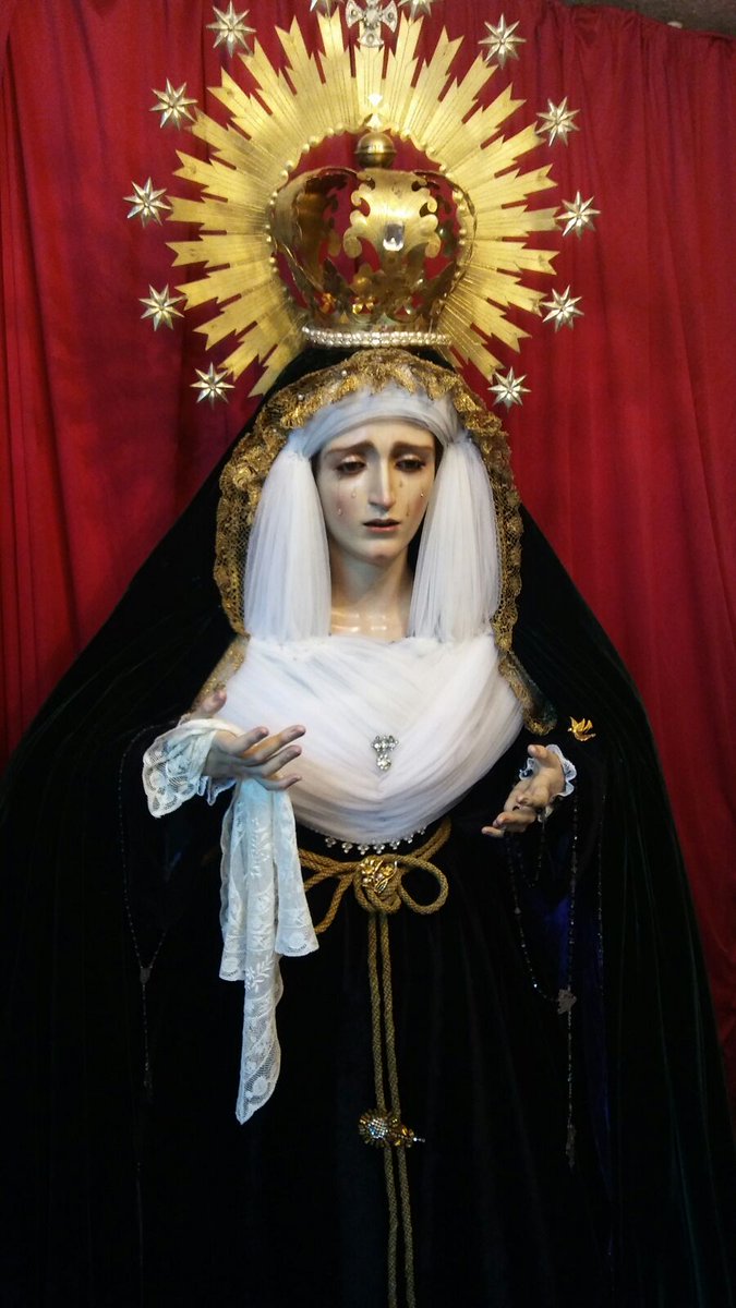Coronado_Palma's tweet photo. Nuestra madre ataviada para la festividad de los Fieles Difuntos. https://t.co/2OCz0cDWTq