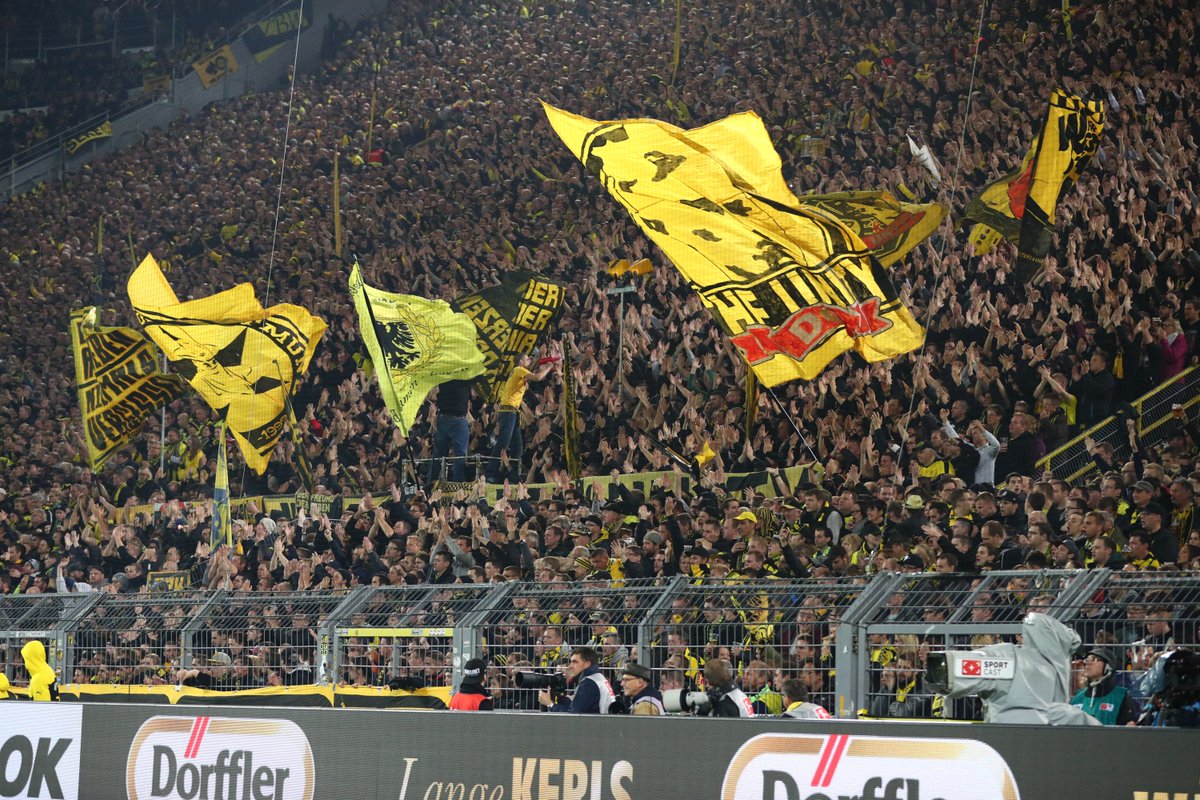 schwatzgelbde's tweet photo. #Kurvenfotos vom #Derby. #BVB #Dortmund #Gelsenkirchen https://t.co/m8sOQwmQ9m