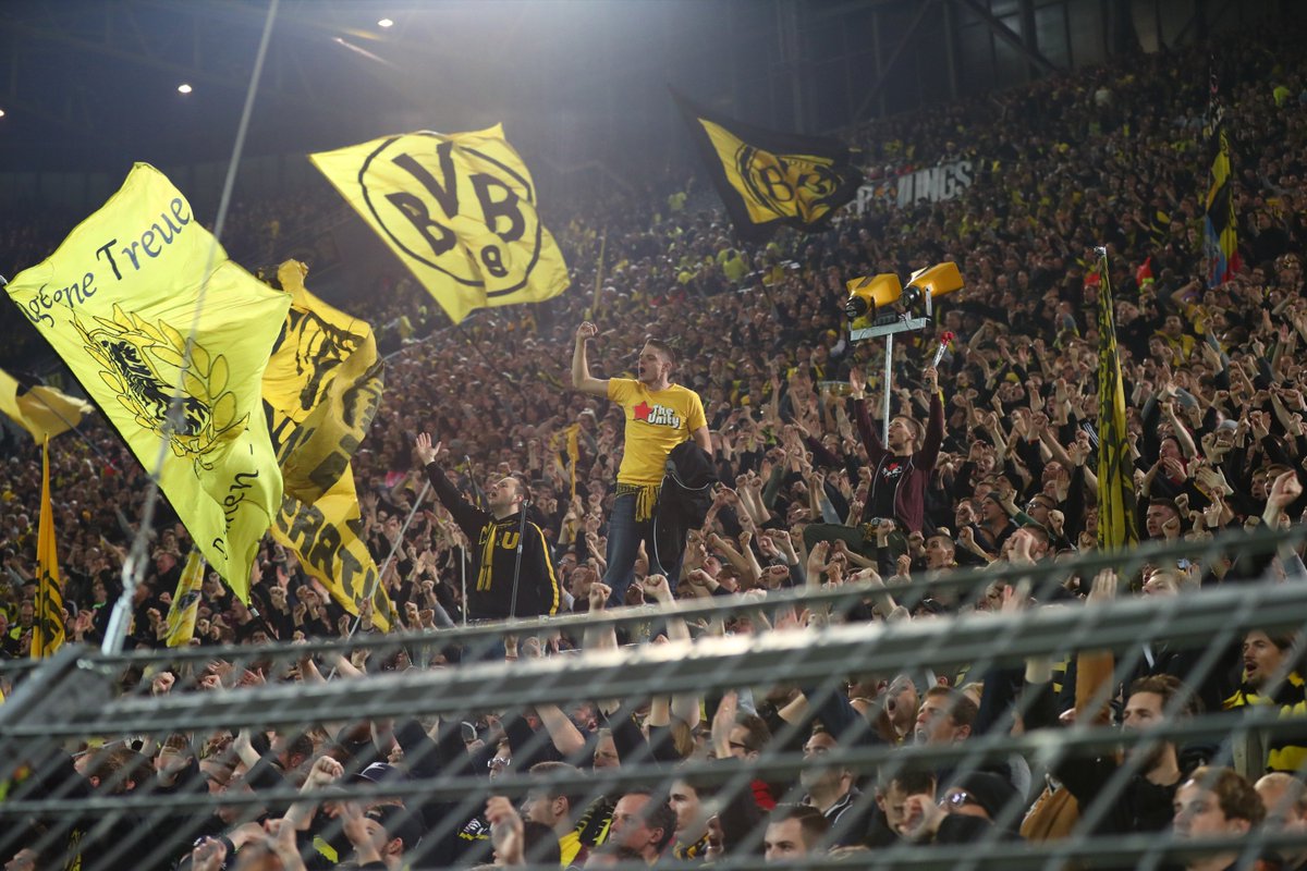 schwatzgelbde's tweet photo. #Kurvenfotos vom #Derby. #BVB #Dortmund #Gelsenkirchen https://t.co/m8sOQwmQ9m
