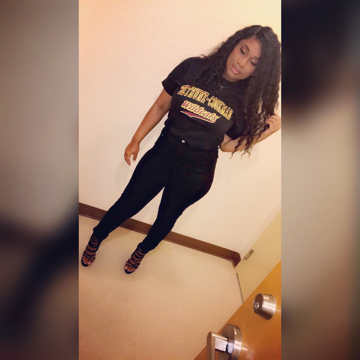 KayniKissYou's tweet photo. 👑 #BCUHOCO2k16 https://t.co/Ix3p0IPReo