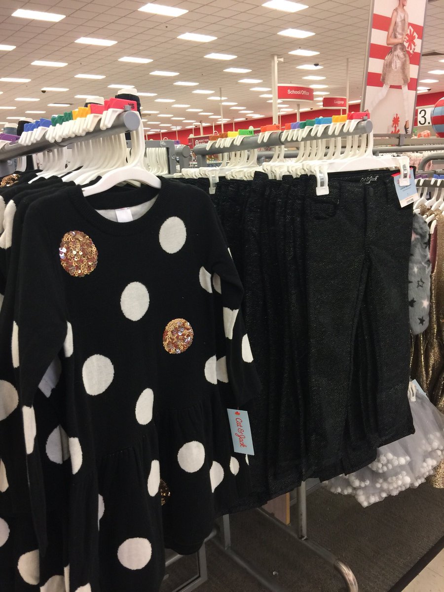 DesignEmk's tweet photo. Halloween Party is on @ Target Roseville North!👻 #VMTL #T1502#Cat&amp;Jack https://t.co/x33FsPk9V2