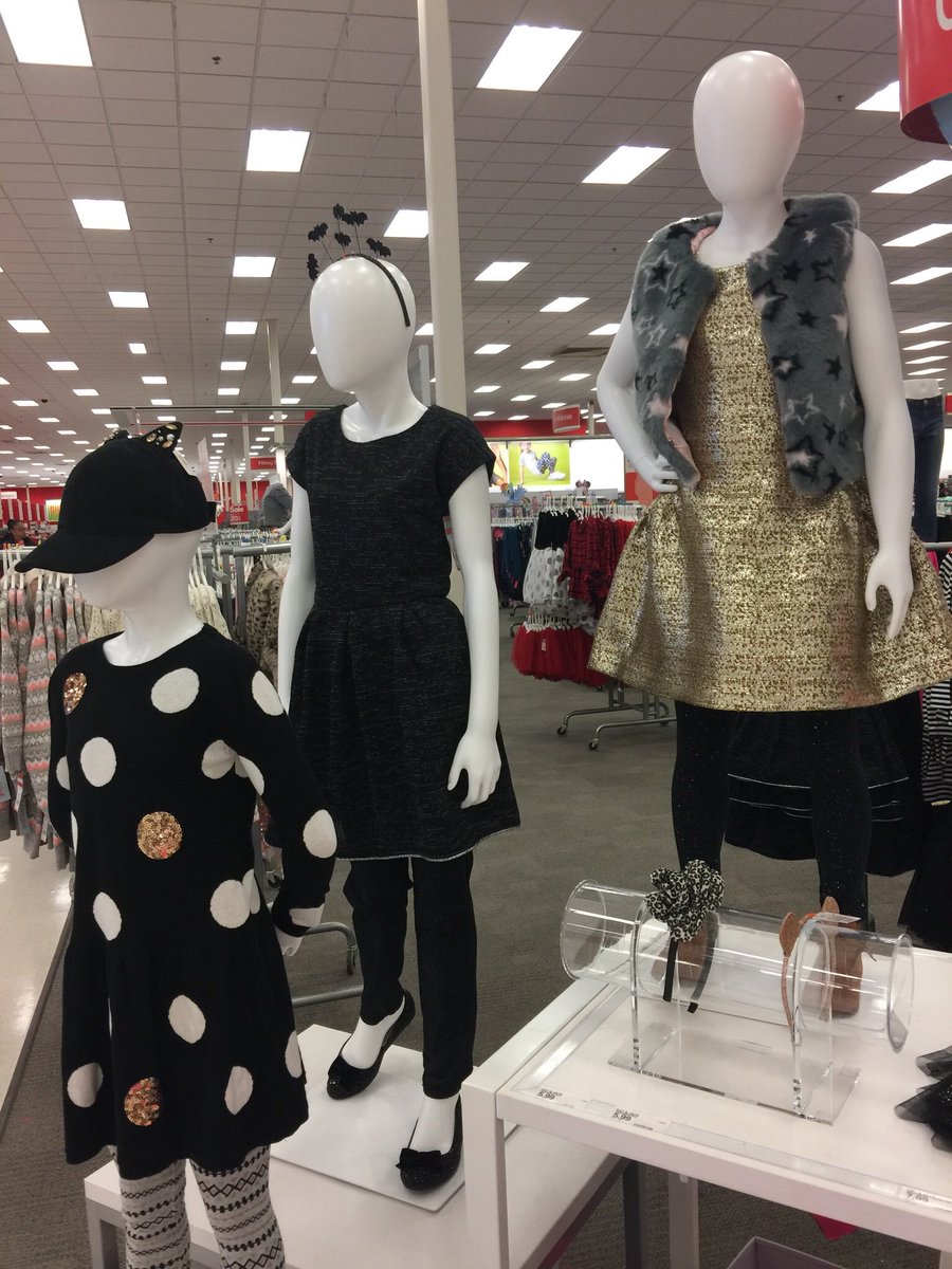 DesignEmk's tweet photo. Halloween Party is on @ Target Roseville North!👻 #VMTL #T1502#Cat&amp;Jack https://t.co/x33FsPk9V2
