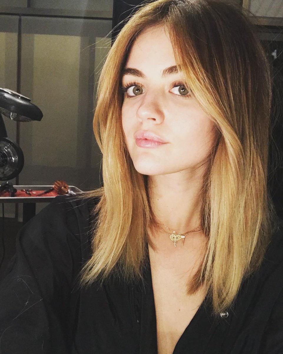 lucyhale's tweet photo. Back to the blonde life. Thanks for my new hairs @Kristin_Ess 🖖🏽 https://t.co/PQqjxpUT3E