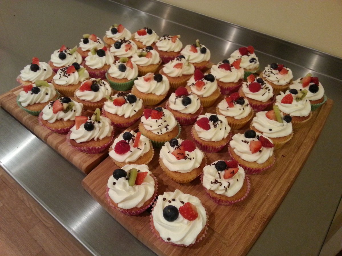 barbras_cakes's tweet photo. These tasty muffins  are donations :)
I support the Shave  for McMillan. 
We will be in Leopard pub in Tutbury tonight.
BarbrasCakes https://t.co/QHHSAWlwYV