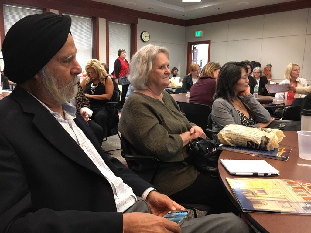 thestorygoddess's tweet photo. Authors at #IndianaSCBWI https://t.co/5M6pH3QKeY