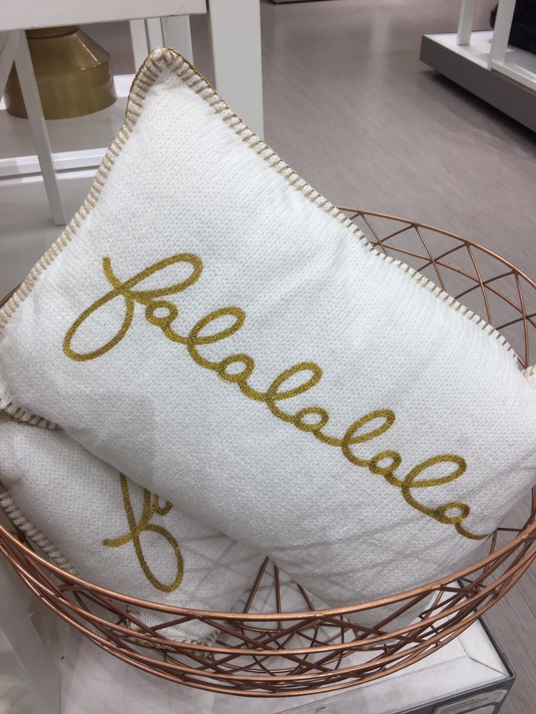 DesignEmk's tweet photo. Christmas home decor sneak peek @ Target Roseville North #target #HomeDecor #VMTL #T1502 https://t.co/eFBRUHQtHj