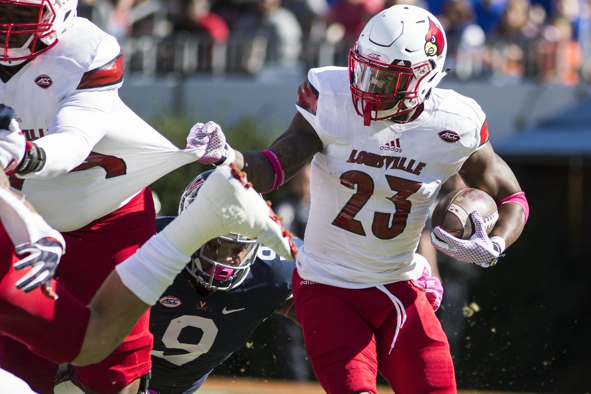 Louisville escapes!

The No. 5 Cardinals struggle on the road against Virginia, but get it done when it counts to get the 32-25 win.