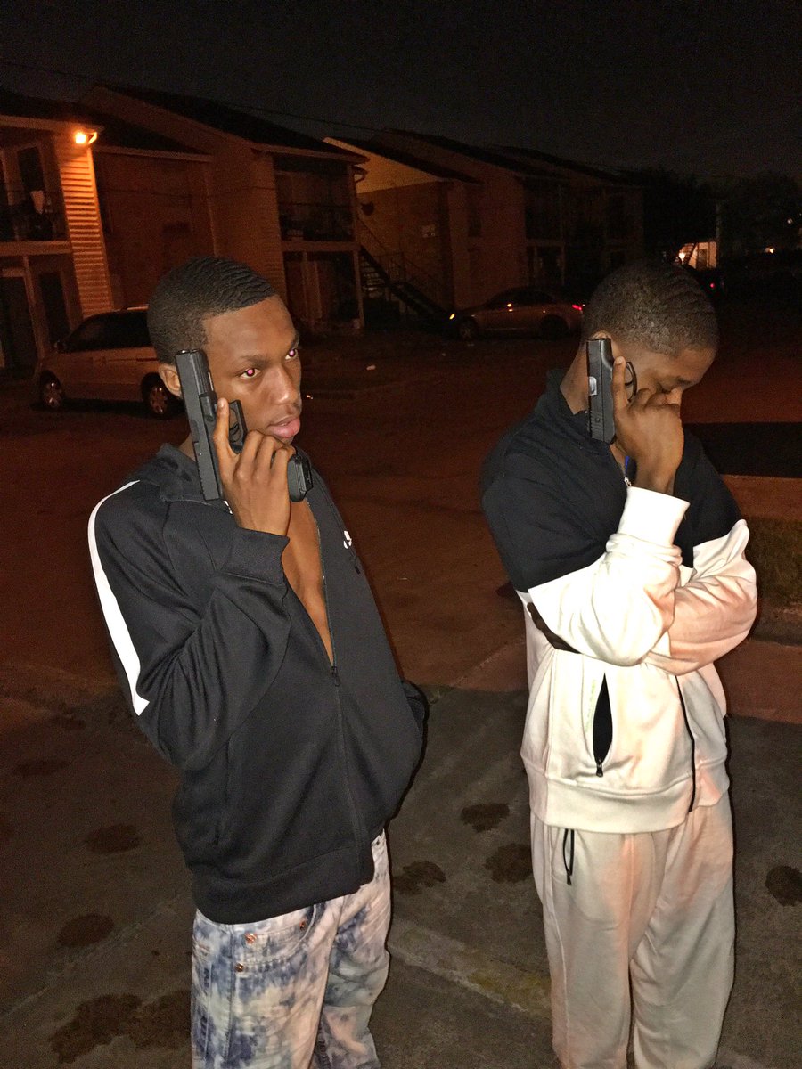 _DassLahAlex's tweet photo. On me we get it Craccin onna n9ne ♿️🖐🏾✌🏾️ https://t.co/PpaNNw0Mvg