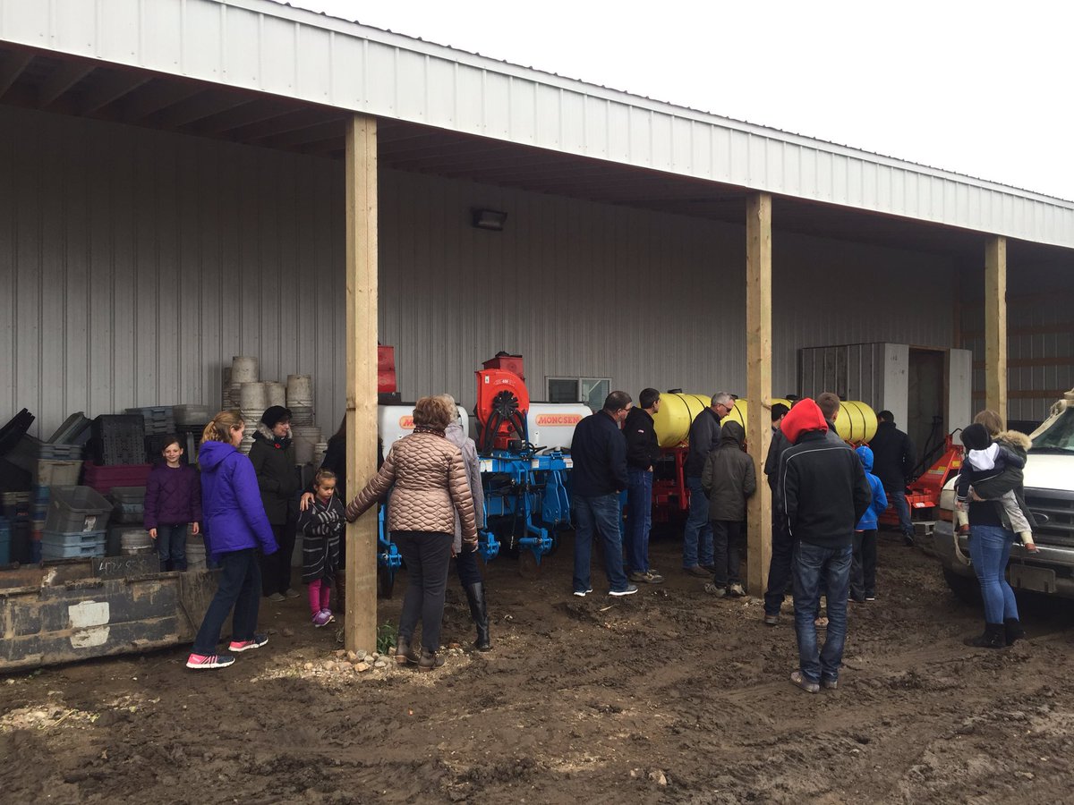 FranckGroeneweg's tweet photo. @CanadaOYF great tour today at Dan&amp;Chelsea Erlandson https://t.co/sR7nGEKuAr https://t.co/EBV2D0vJ96
