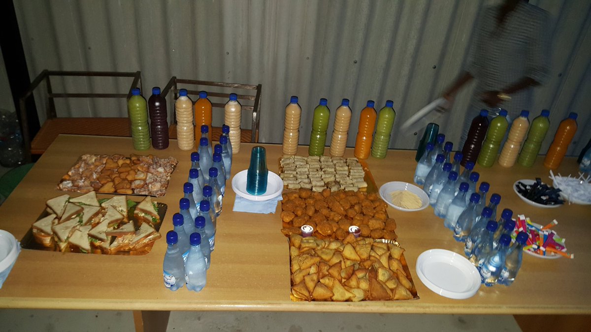 mamouchkadiop's tweet photo. Fin du #NgonalDigital...
C'est l'heure du cocktail...
#Ndadjetweetup
#Kebetu
#ContenuMobile
#Senegal https://t.co/8kNlEWvJy4