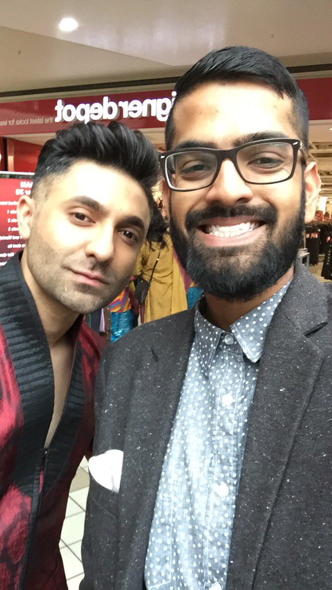 NavNanwa's tweet photo. .@NaachRadio reunion! @DeewaFest https://t.co/ipFQgPTMOO