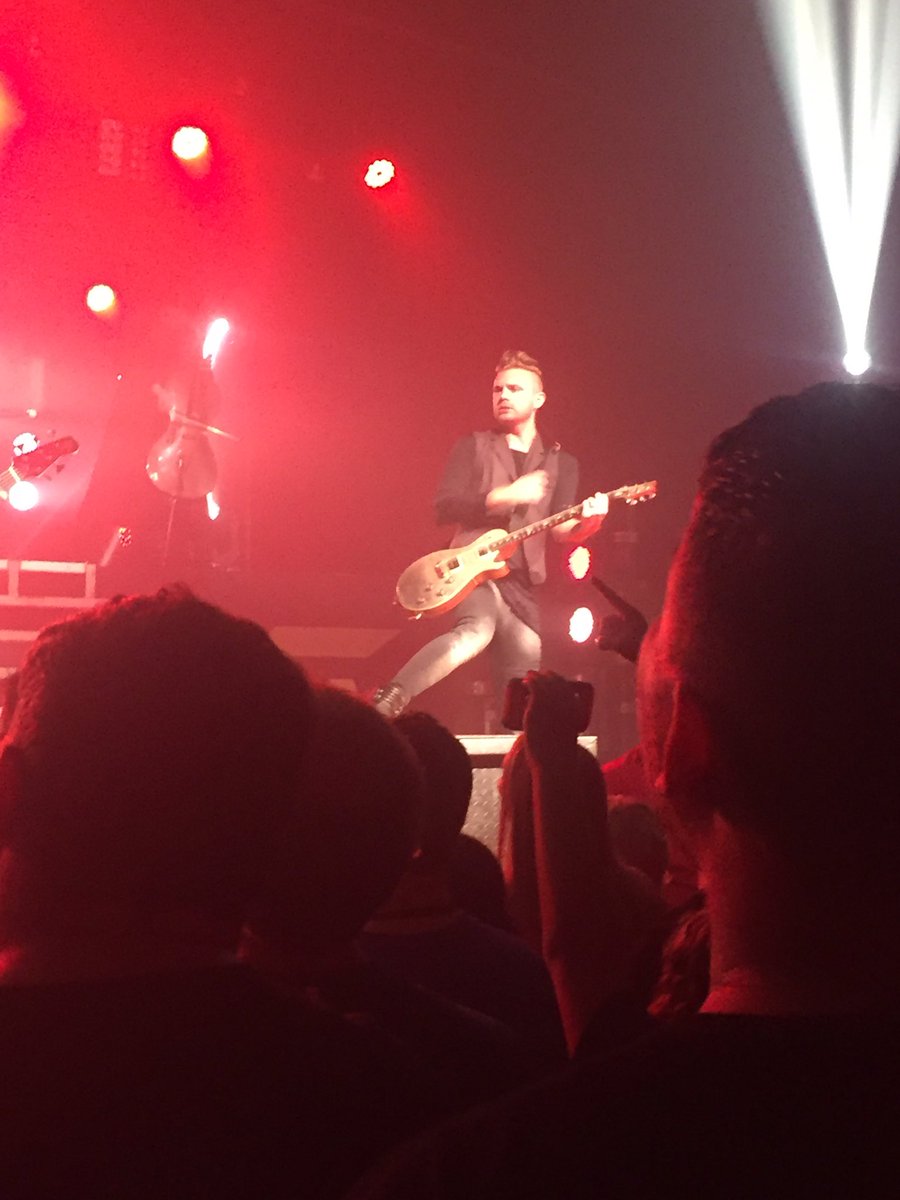 kierra_henke's tweet photo. #20yearsofSkillet I've been a Panhead for almost 5 years now! From #WinterJam 2012 to #UnleashedTour 2016 these people have been there!!!❤️🍳 https://t.co/PFSZkedys2