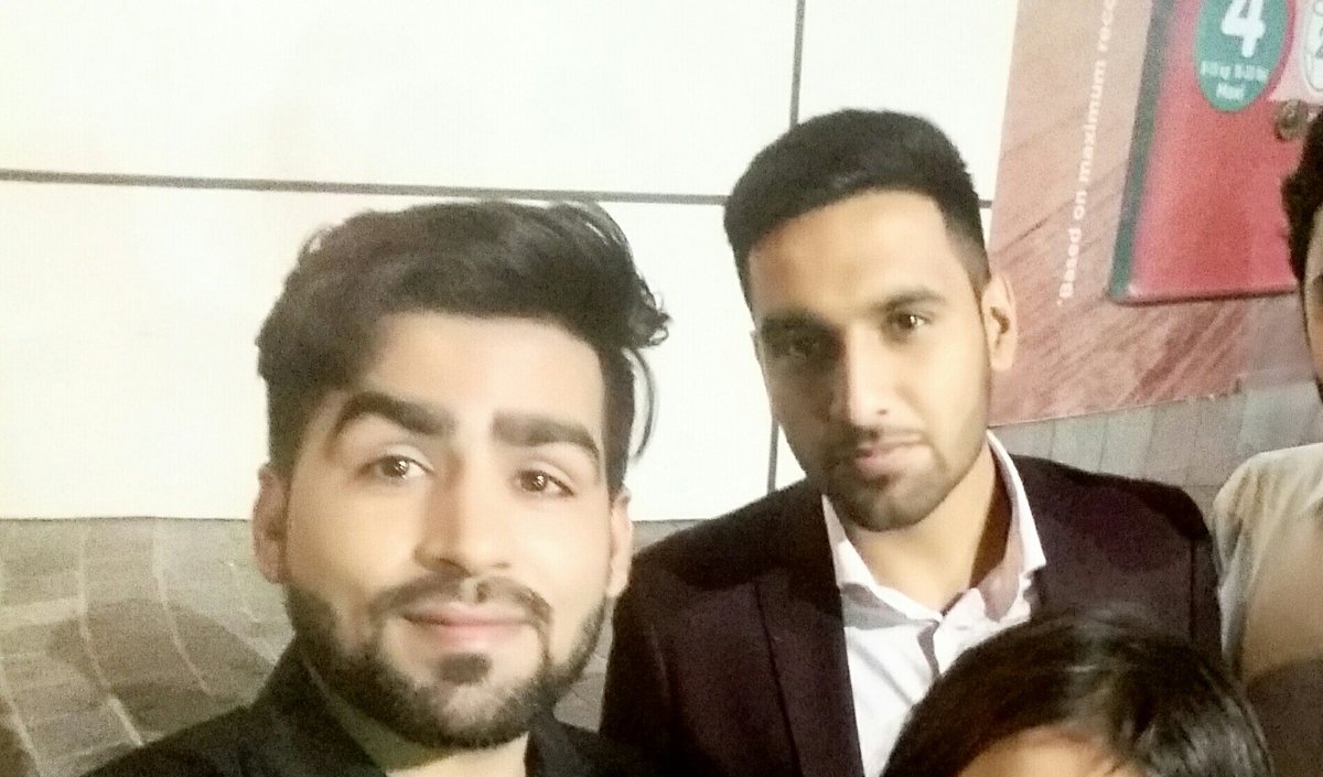 rizi4ever's tweet photo. #Zaidalit #GreatPersonalty #great entertainer #GreatMan https://t.co/lAfFnqMyBK