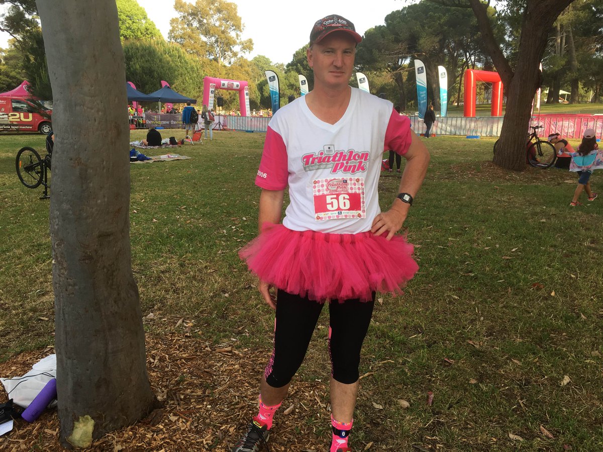 JaseAURunner's tweet photo. All ready for #funrunpink #running #InstaRunners #sydneyinstarunners #runningtutu by 26.Tutu Triathlon Pink https://t.co/XdD3Prak4G