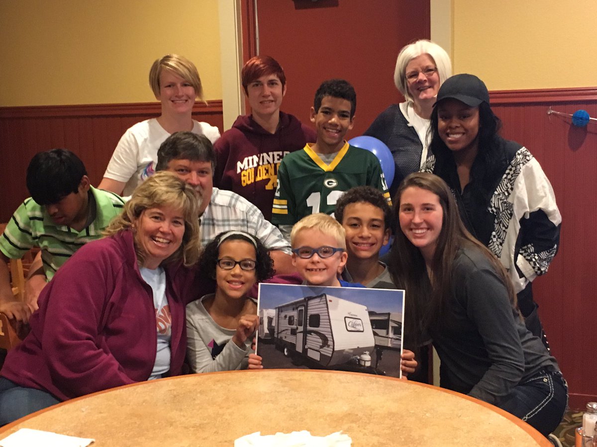 TAmmyAaron4's tweet image. @MakeAWishMN Thanks for making this special guys wish come true!  #wishes #camping #OvercomeDisability