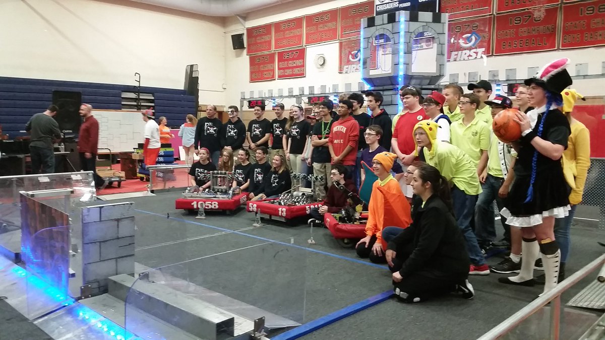 Congrats to our #RiverRage20 Champs- <a href="/frcteam1058/">PVC Pirates</a>, <a href="/FRCTeam238/">FRC 238 🤖</a>, and 5813!! And congrats to our finalists- <a href="/ChopShop166/">Chop Shop</a>, <a href="/nutrons/">Nutrons</a>, and 78!!!