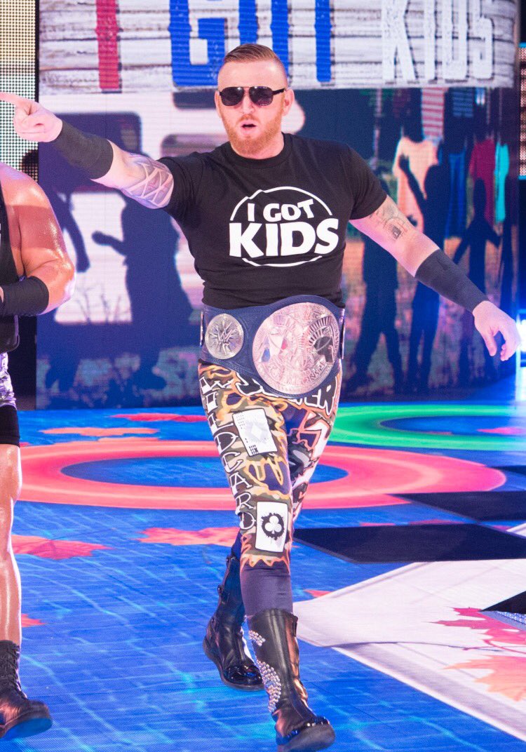 HEATHXXII's tweet photo. This would be a great shirt for a Mom, Dad, Grandparents, people with kids, people about to have kids, someone expecting, gag gift and so on https://t.co/XHvvXXqnHp