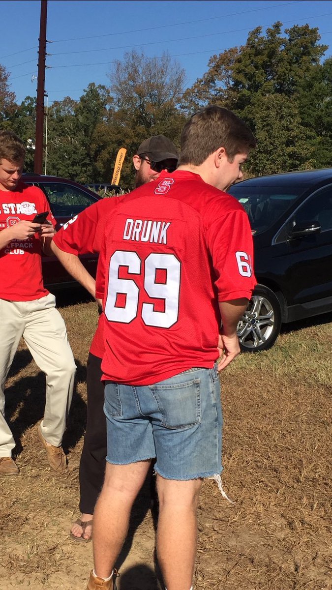 TopTierDunzo_'s tweet image. This guy FUCKS