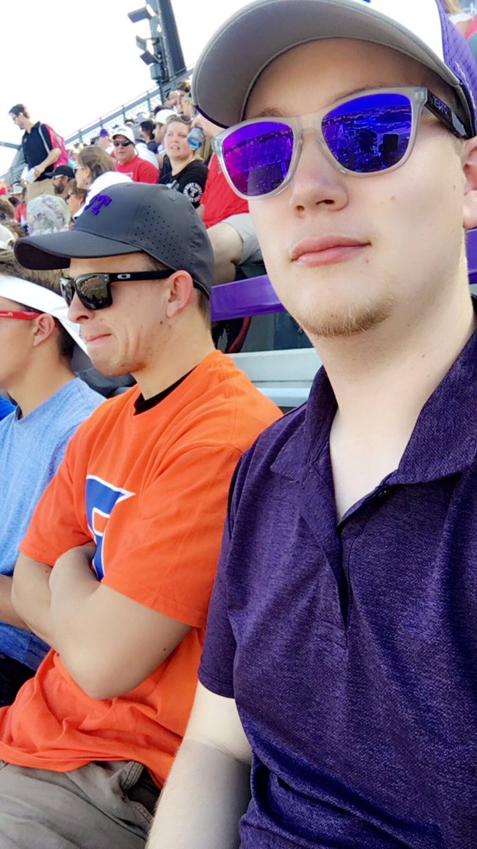 Mmule_bytesize's tweet image. Random BSU fan at TCU V. Tech. #weird #beatTech #bleedpurple