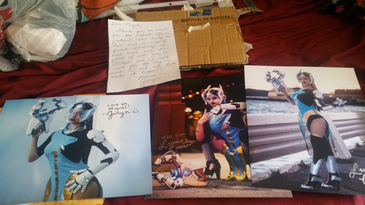 AkiyamaZaPD's tweet photo. Would you look at what came in the mail! #SoProfessional #SupportTheSupports #FeelsGreatMan #PromiseIsAPromise #NeedATourGuide lol https://t.co/bTBviWOGK3
