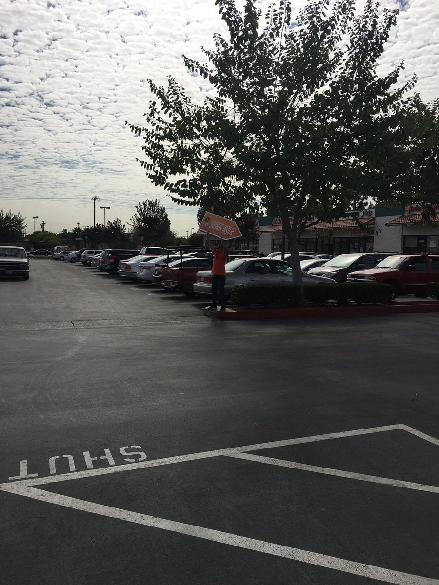 SPG_JeHi's tweet photo. @solartevha spinning the sign like a pro!  💰💰💰🎣#unhooked #whereyouat @Alicia_SPG @prailpcs https://t.co/eELH1lSOyM