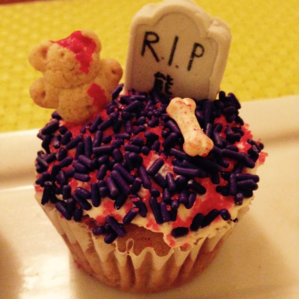 fortori3's tweet photo. #halloween , #halloween cake https://t.co/gK2HHJeMIM