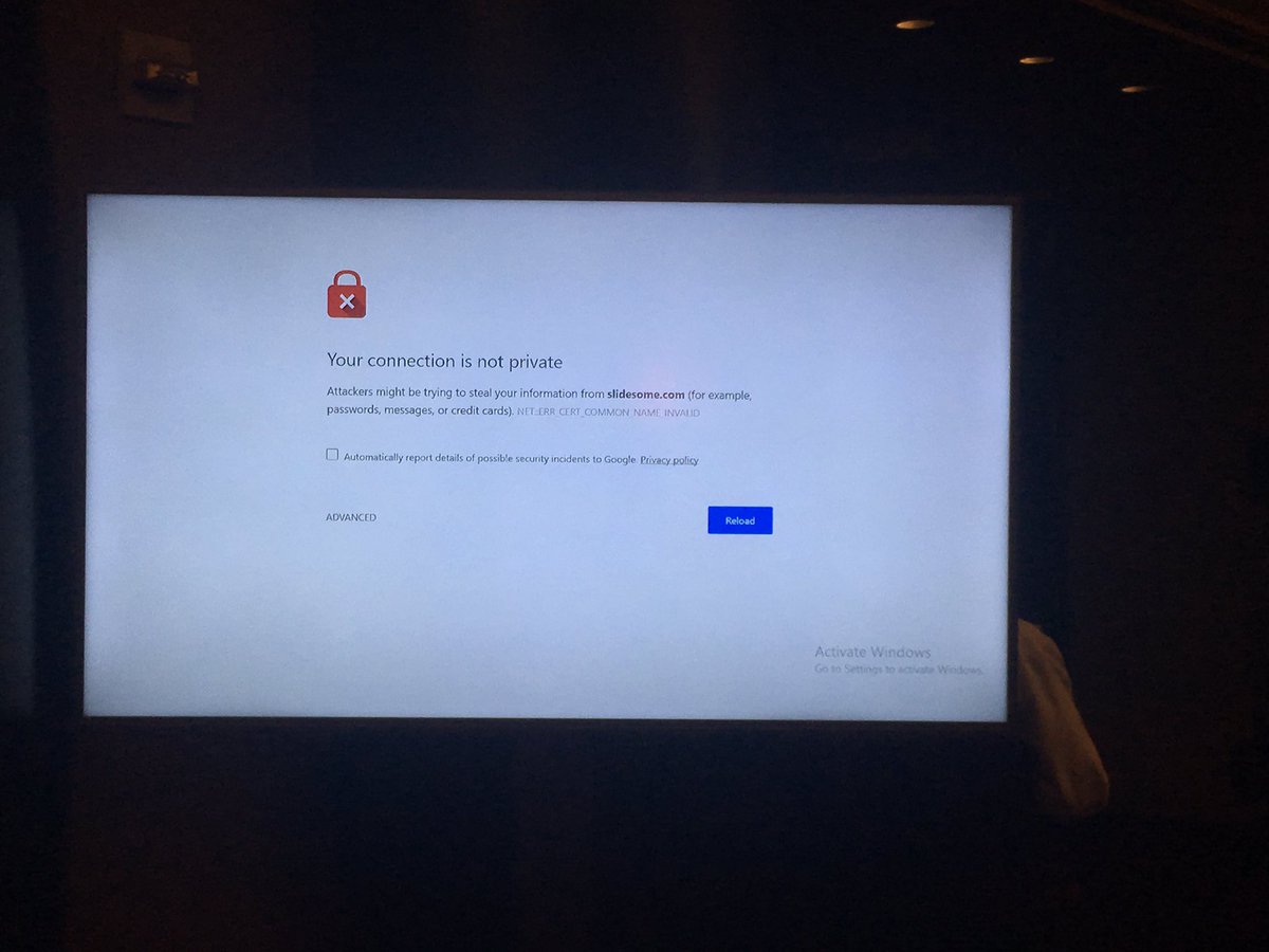 bgregg359's tweet photo. #EVEVegas It's broken!! https://t.co/E8JwsEO33B