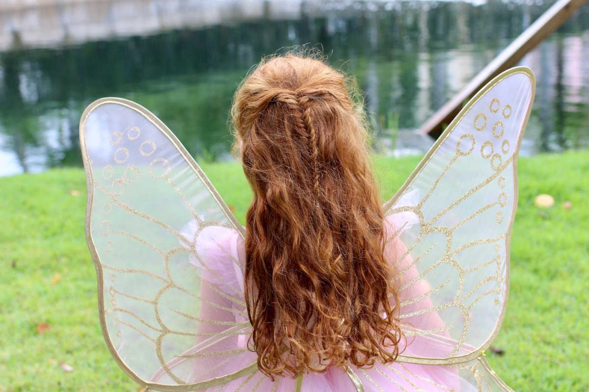 WeAllGrowLatina's tweet photo. Make your little girl a fairy for #Halloween with this tutorial by @anacrisen https://t.co/TZIr4XSZjR #TangleTalk https://t.co/vuPT9OSbZC