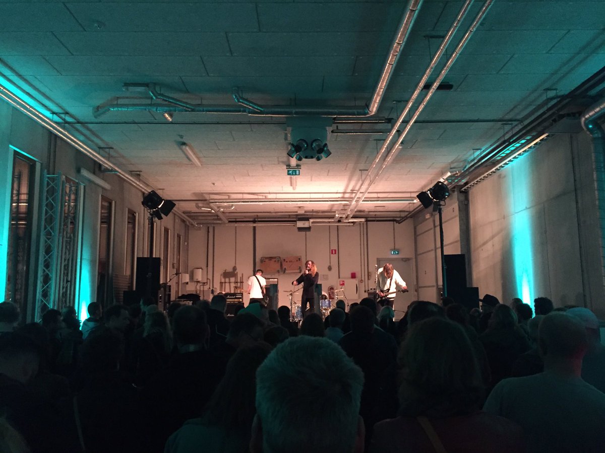 Los gaan in het loadingdock van <a href="/zwolsetheaters/">Zwolse theaters</a> met Swain! #lgl16