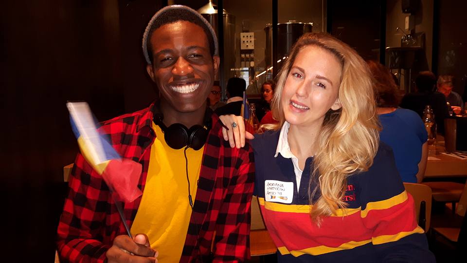 MtlQueensAlumni's tweet photo. So festive! #loveit #queensu175 @RoyalChukz https://t.co/yAlJa3ilkO