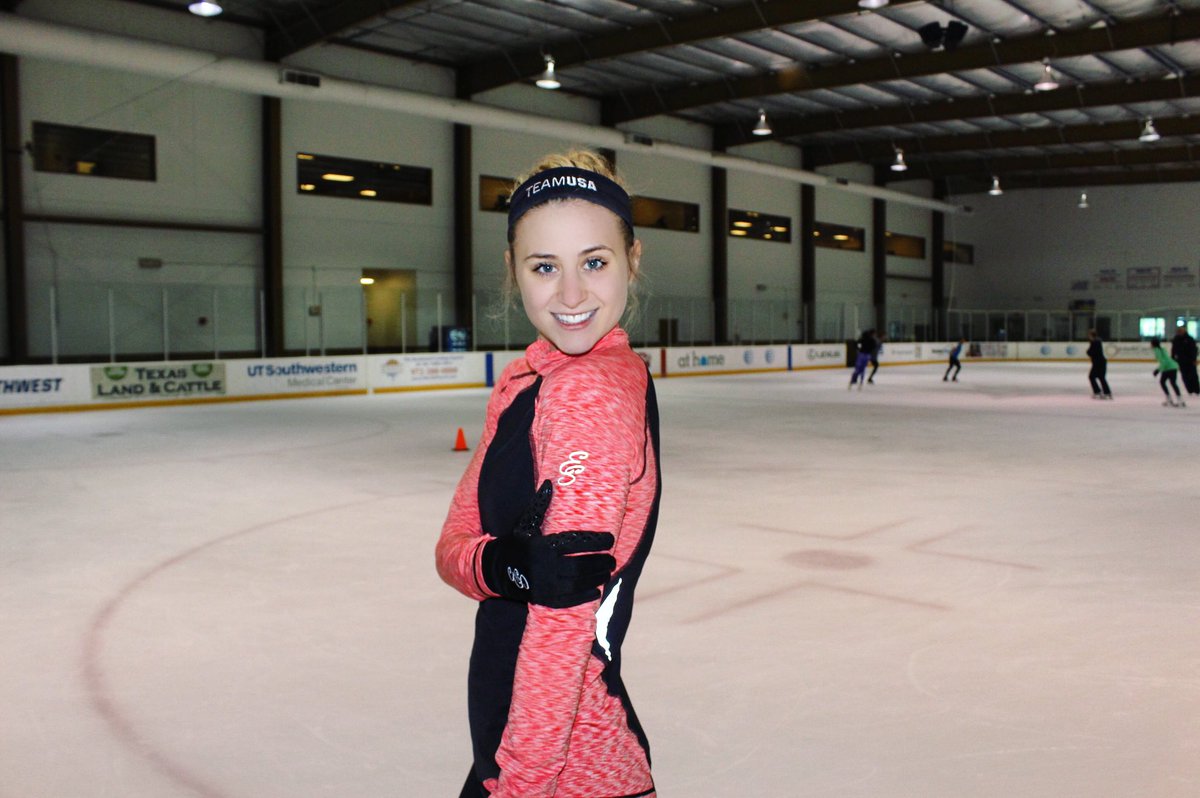 icegirlash's tweet photo. Absolutely loving my new @ES_Performance gear! So comfortable and warm! Go check them out➡️ #esperformance #teamusa https://t.co/vojowwn15k