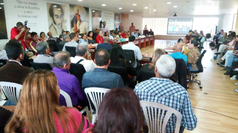 mineducacion_ve's tweet photo. #Ahora Sindicatos educativos presentes en la reunión de trabajo presidida por Vice @aristobulopsuv Vice @jaarreaza y Min @rodulfohumberto https://t.co/1RU4Xe0mjs