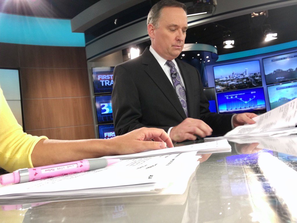 MollyGrantham's tweet image. We have scripts. Actual beautiful paper scripts. #iPadProblems #OldLadyHere  #PreferPaperAndPens