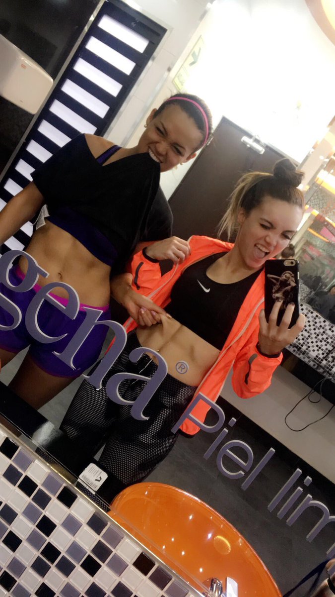 realicarol's tweet photo. Preparando los abdominales de la Amis para su gran final 👏🏻👏🏻 muy bien por hoy mañana seguimos @arizaga_a https://t.co/j4jr8TbzCc