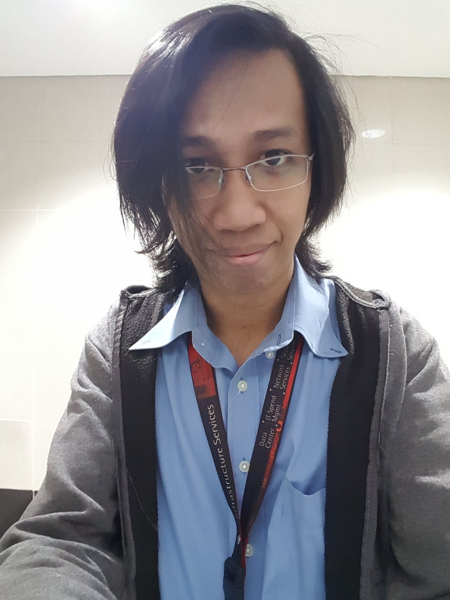 mtheaven07's tweet photo. The road to success starts here.. #CongratsToMyself #Promoted https://t.co/ZDwwF3c5XJ