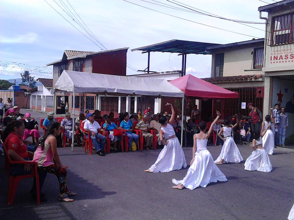 cssrcordoba's tweet photo. Actividad Cultural para agasajar a nuestros Adult@s mayor por su 8vo Aniversario Córdoba https://t.co/RWTNNCJgmV