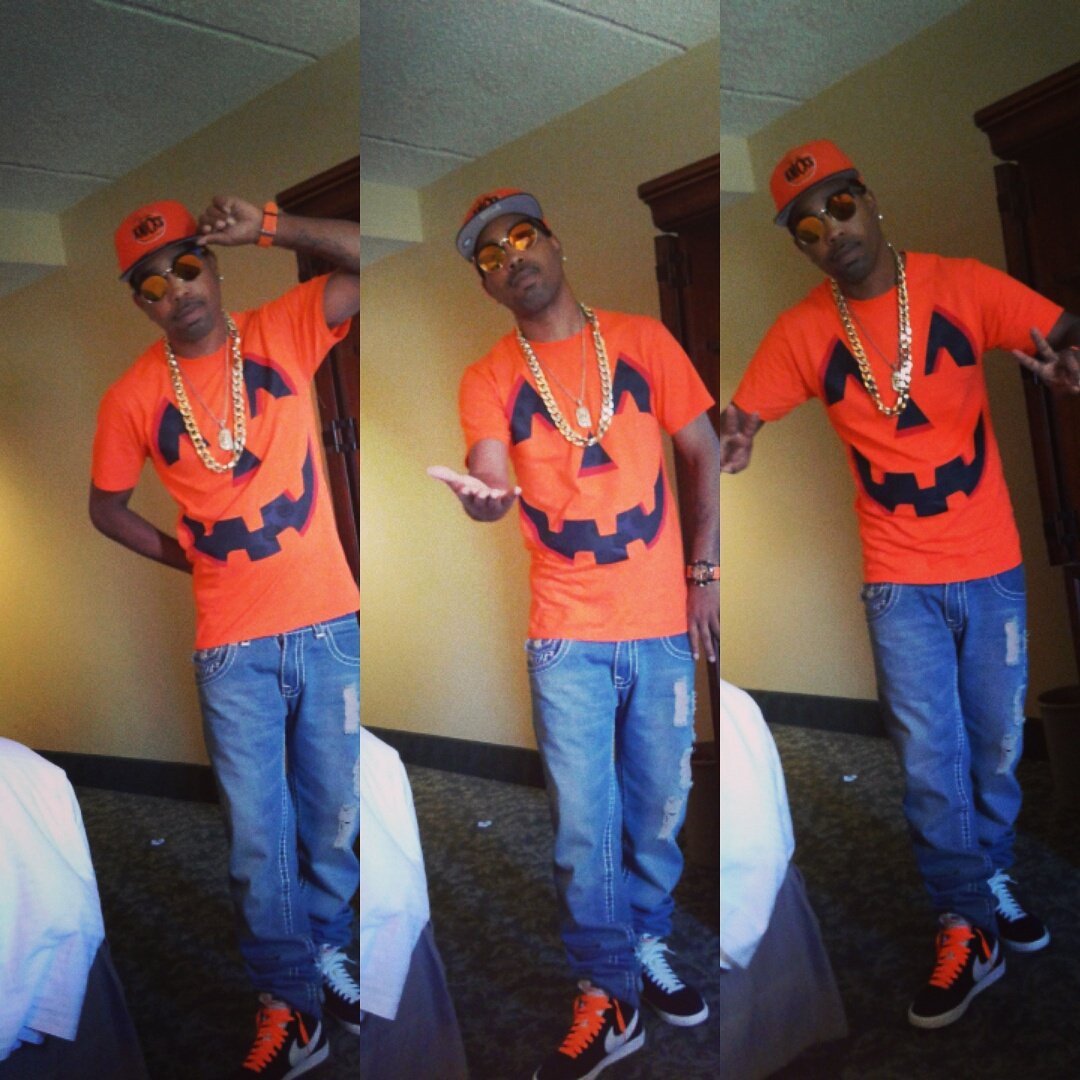 KINGMAXXX28's tweet photo. #BluffCityMaxx #CSR #MaxxMillion ♤♤♤Moma I made it I'm a Dope Rapper  #HalloweenFlavor https://t.co/pZaRnObTkC