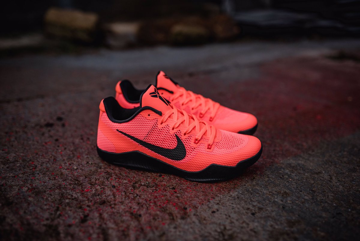 kobe 11 bright mango