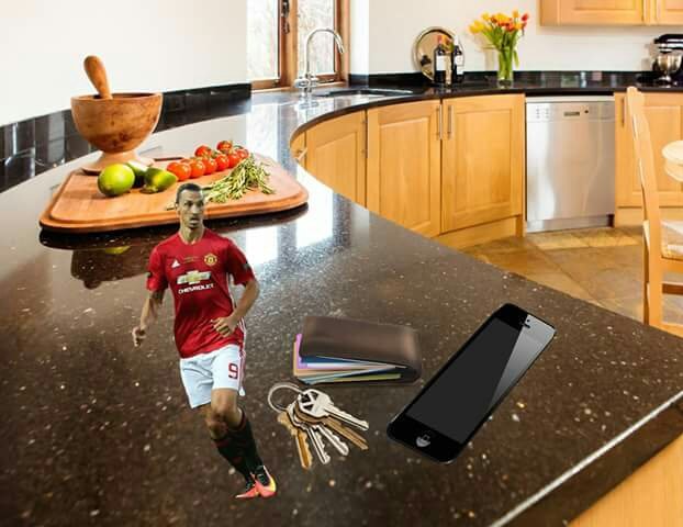FootyFunz's tweet photo. Here's the contents of Emre Can's pockets when he went home this evening... https://t.co/Y8opmqlTmA