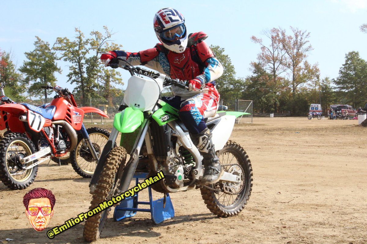 Emotorcyclemall's tweet photo. #Kawasaki #kx250f @KawasakiUSA @RaceKawasaki #mx https://t.co/weXlT14B76