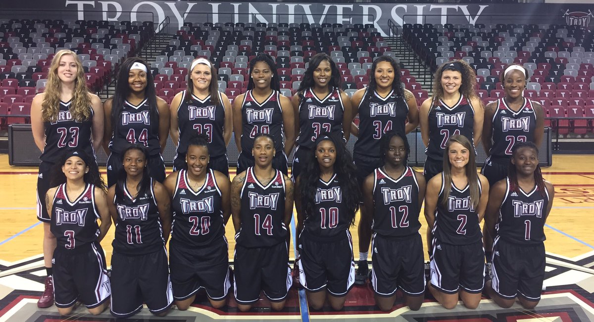 TroyTrojansWBB's tweet photo. Photo Day... smile! #OneTROY https://t.co/CeliIXGc86