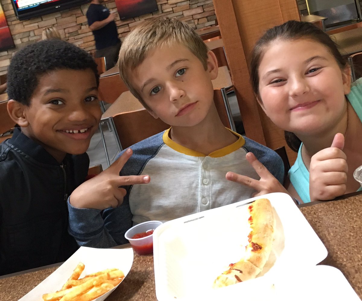 Parker Bates On Or Off The Set The Big Three Are Stuck Together Like Glue Thisisus Bigthree Littlekevin T Co Qp8qfwhebh Twitter