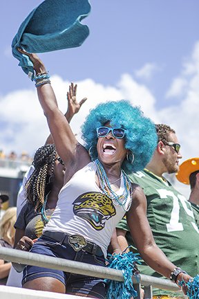 Check the <a href="/JaxBizJournal/">Jacksonville Business Journal</a> Photos of the Quarter. Good stuff of #Jaguars &amp; #USMNT. 

bizjournals.com/jacksonville/g…